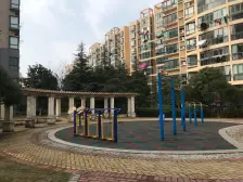 青云明珠 南北通透,采光好 装修好,环镜优美 近地铁 周边匹套完善,,出行方便