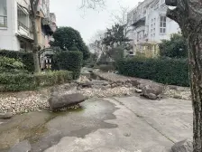 12号线口地铁别墅 现代装修风格 可做5到6个房间