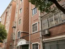 新挂牌,飞机户型三房,钻石3楼,满五为一,有钥匙