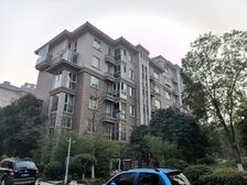 联排,视野宽阔,采光充足,配套设施齐全