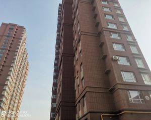 县府街商圈。采光无遮挡。交通便利。出行方便