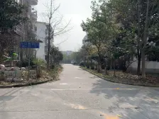 全明飞机户型,近地铁南北通透的大三房。