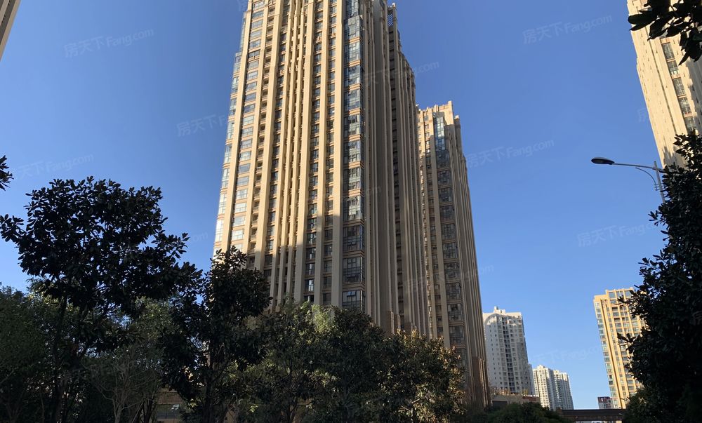 滨江俊园131平1668万精装修8楼