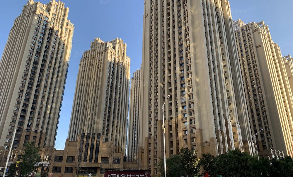 滨江俊园131平1668万精装修8楼