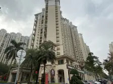 两梯两户,光线充足,大入户花园