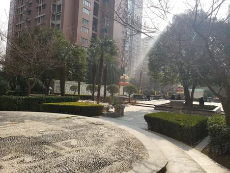 广泰门地铁口,东方罗马花园复式,精装两居,业主诚心出售,随时