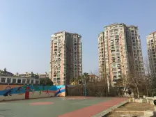 南昌居住主题公园枫丹白露 南北通透,采光好 装修好,环镜优美 周边匹套完善,,出行方便