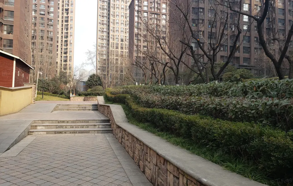 精装电梯房 花园社区 华远海蓝城,西安浐灞广泰门华远海蓝城二手房两