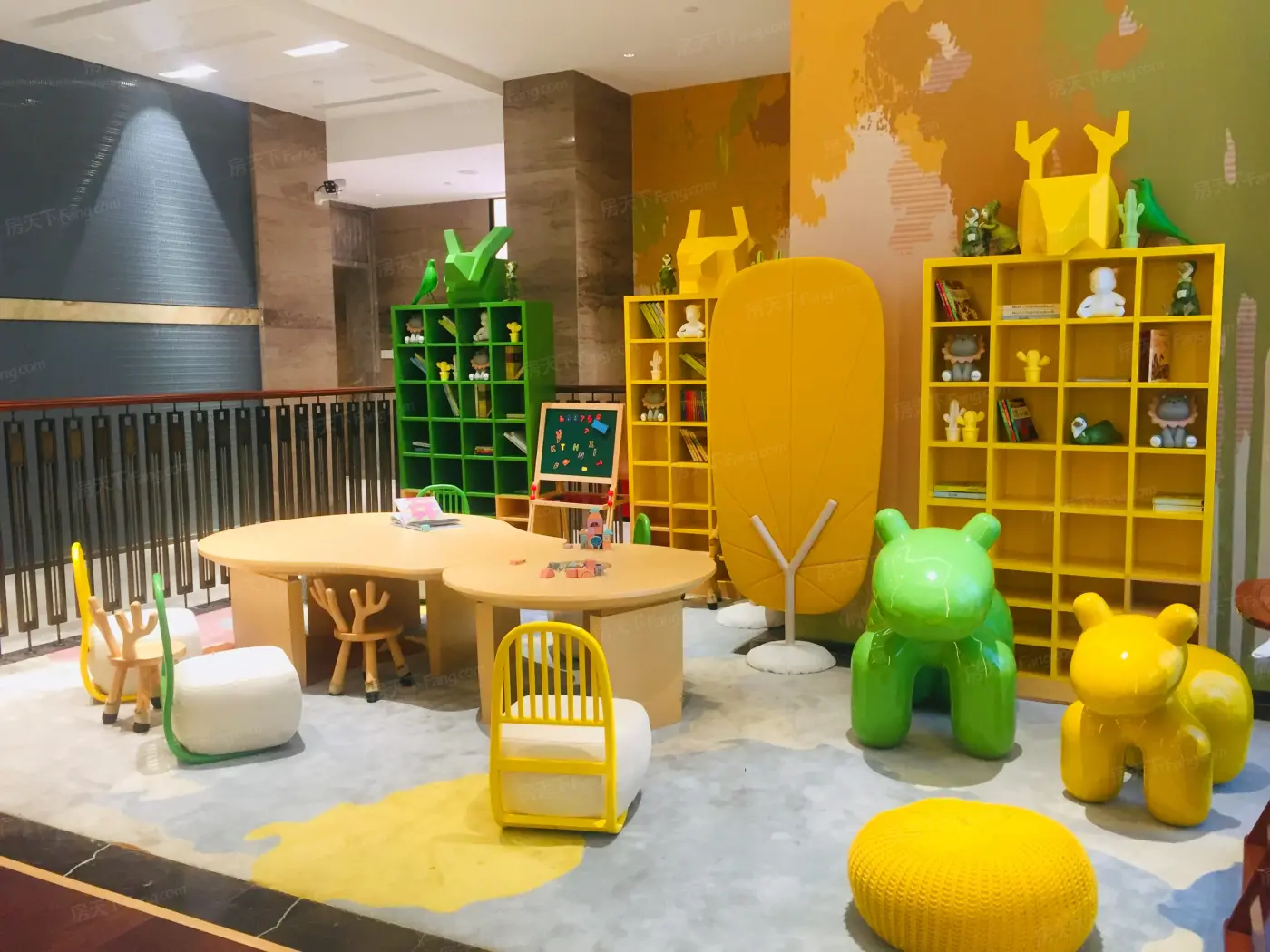 5 / 40 项目营销中心儿童游乐区