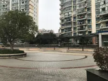 04年房龄+有个大露台+采光好