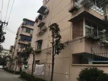 一梯四户,两房朝南,居家装修,一楼送花园