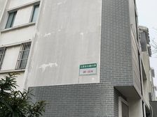 顶楼复式上下两层带南北两露台采光视野好