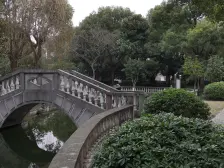 独栋别墅(豪装)拎包入住,看房方便,业主诚意出售