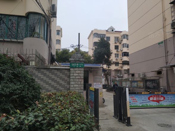 凌兆一村实景图