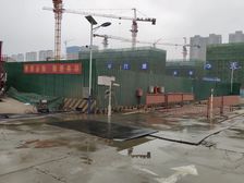 凤凰壹品洋房一楼 有院子 带负一 有车位