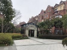 东华洋房小区,四房复式住宅带装修,带地下室可看房