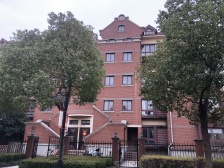 高品质小区+新加坡设计+不靠路+采光好+视野好+有电梯