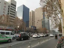 地铁口 国贸旁 双气小区 低楼层 看房方便