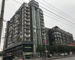 太阳门1室1厅东南