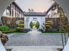 北科建泰禾丽春湖院子,中间位置南合院