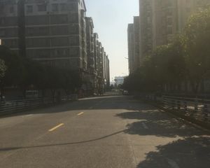 湘绣城二房二厅出售近公园近地铁