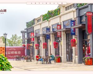 楼层好大四房,拎包轻松入住南向,通风采光好