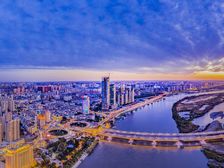 富力江湾新城4室2厅南北