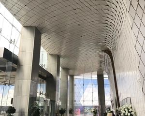 紫峰大厦3室1厅南