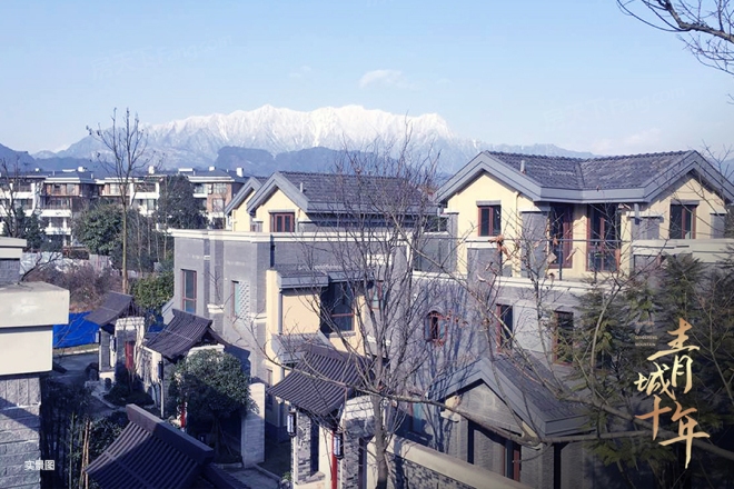 中铁水映青城别墅实景图