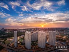 北海银滩旁网红打卡点海湾公馆精装一房多一露台