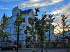 此房业主精装修满二无大税 南北通透,视野采光都很好