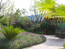 雪山美墅+独立好院+视野明亮+带车位地下室+真诚出售