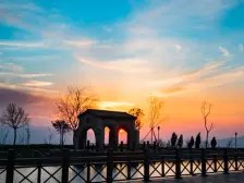 精装修独栋别墅三亩多,建积700平,独立车库水系景观