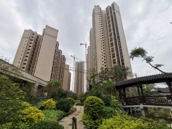 侨城颐景园怎么样:物业是品牌的么?小区比较.-鹤山房天下楼盘点评