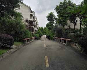 美泉纪4室2厅南北