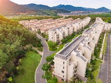70年住宅产权联排别墅边户大花园,采光好,小区环境好