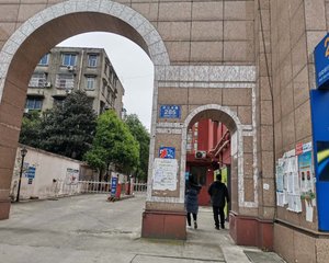 锦绣水岸凯旋门3室2厅东南