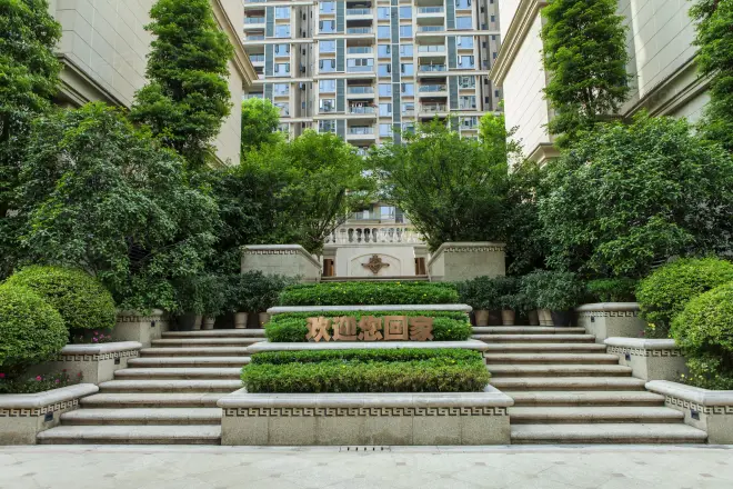 恒大御龙天峰实景图