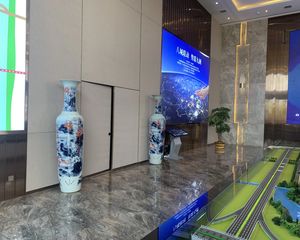 西站华府南北通透,采光好周边匹套完善,,出行方便