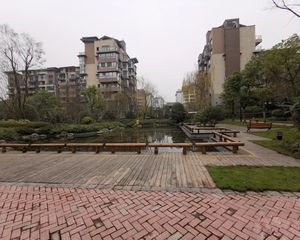 闲山悦五区 3室1厅 西北