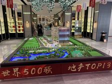紧挨湿地公园,一线湖景房,价格实惠,使用面积大