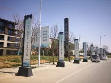 金澜府毛坯大三室湖景房低价出售