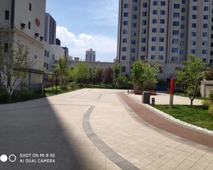 新上豪布斯卡泽园两室中间楼层随时看房