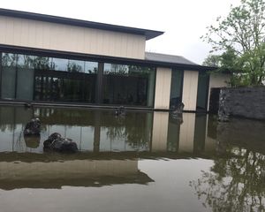 绿地无舍青城 8室2厅 东南