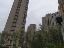 绿地悦澜山一期 3室2厅 南