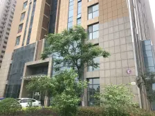 地铁口精装修 位置地段好 交通方便