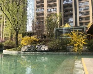 出售荣盛温泉城78平带装修的可拎包入住有车位有地下室