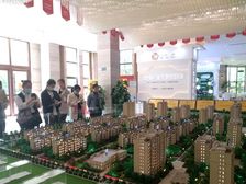 洋房复式,上下两层 ,证过二带车位,全天采光无遮挡