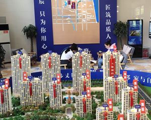 证过二年免.看房方便有钥匙.带储藏室