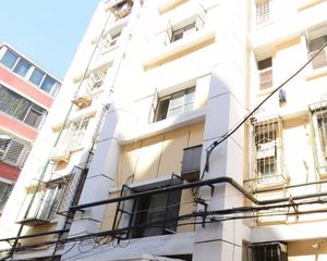 协和医院灯市口大街不临街朝南一居